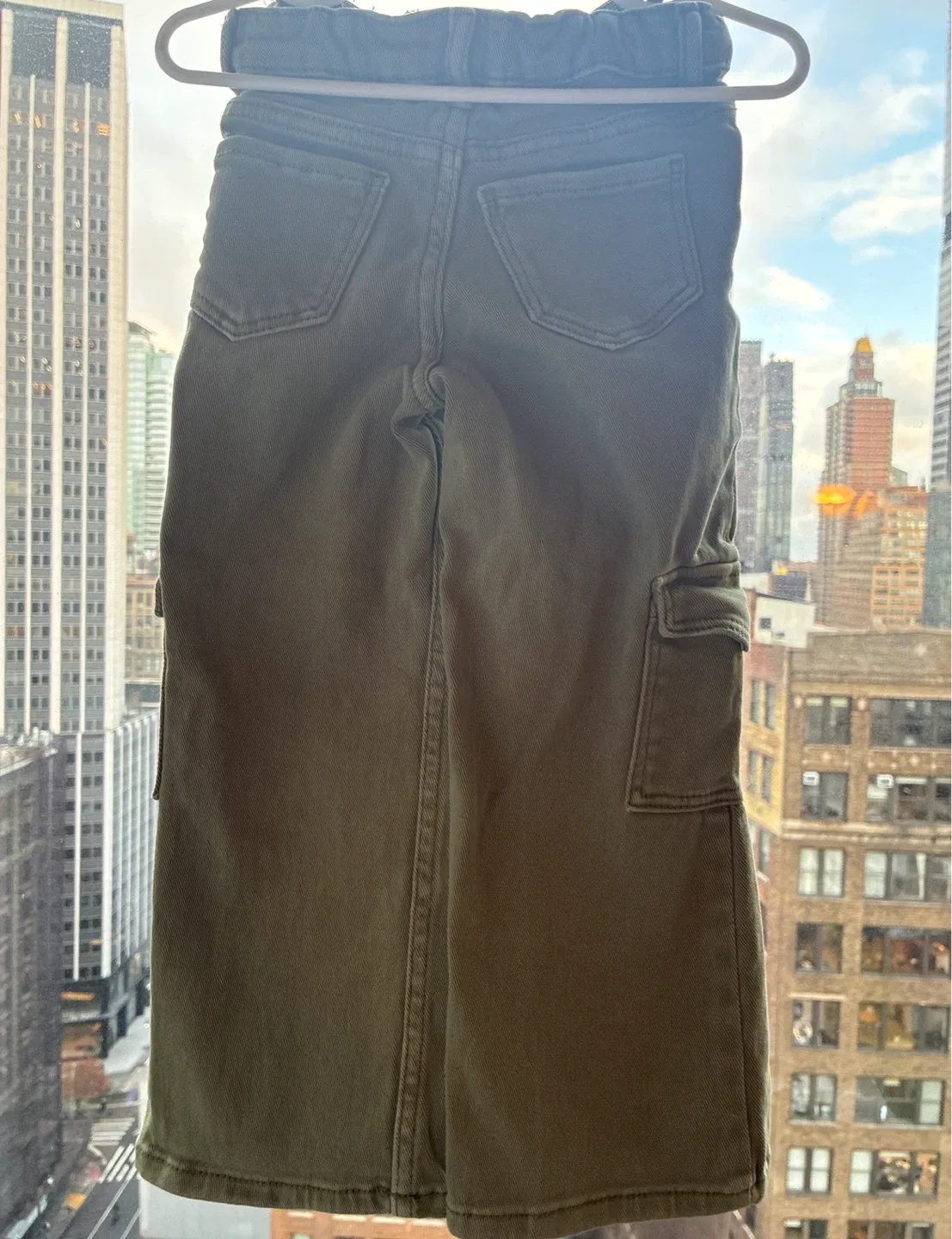 H&M Kids Cargo Pants Size 4T Toddler Baby Clothes image indicator(2)