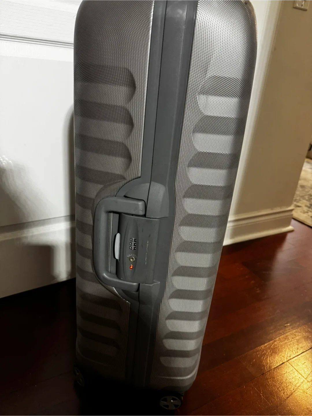 Roncato Suitcase - Polycarbonate Material image indicator(2)