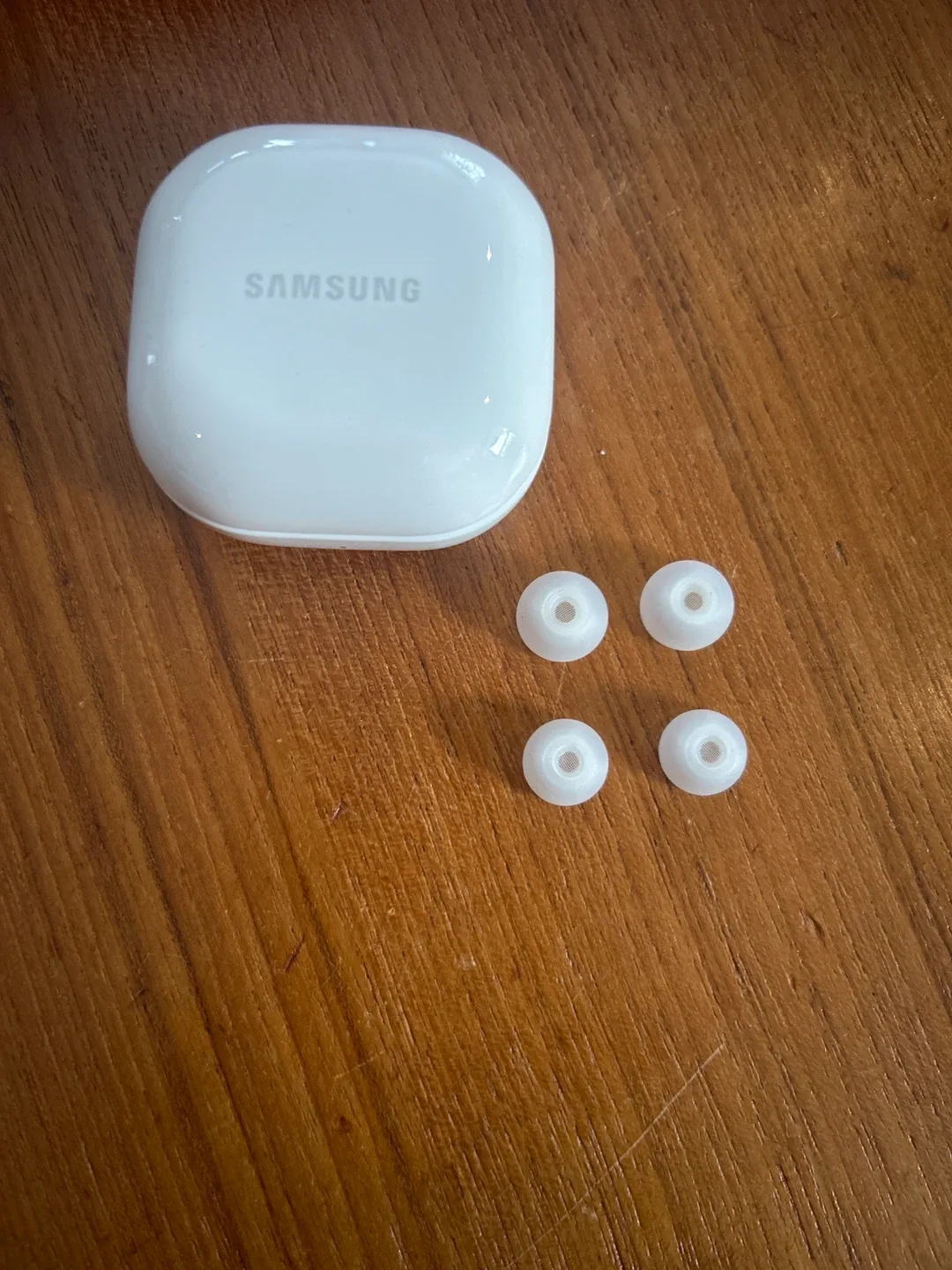 Samsung Galaxy buds2 pro - with charger and in the box image indicator(4)