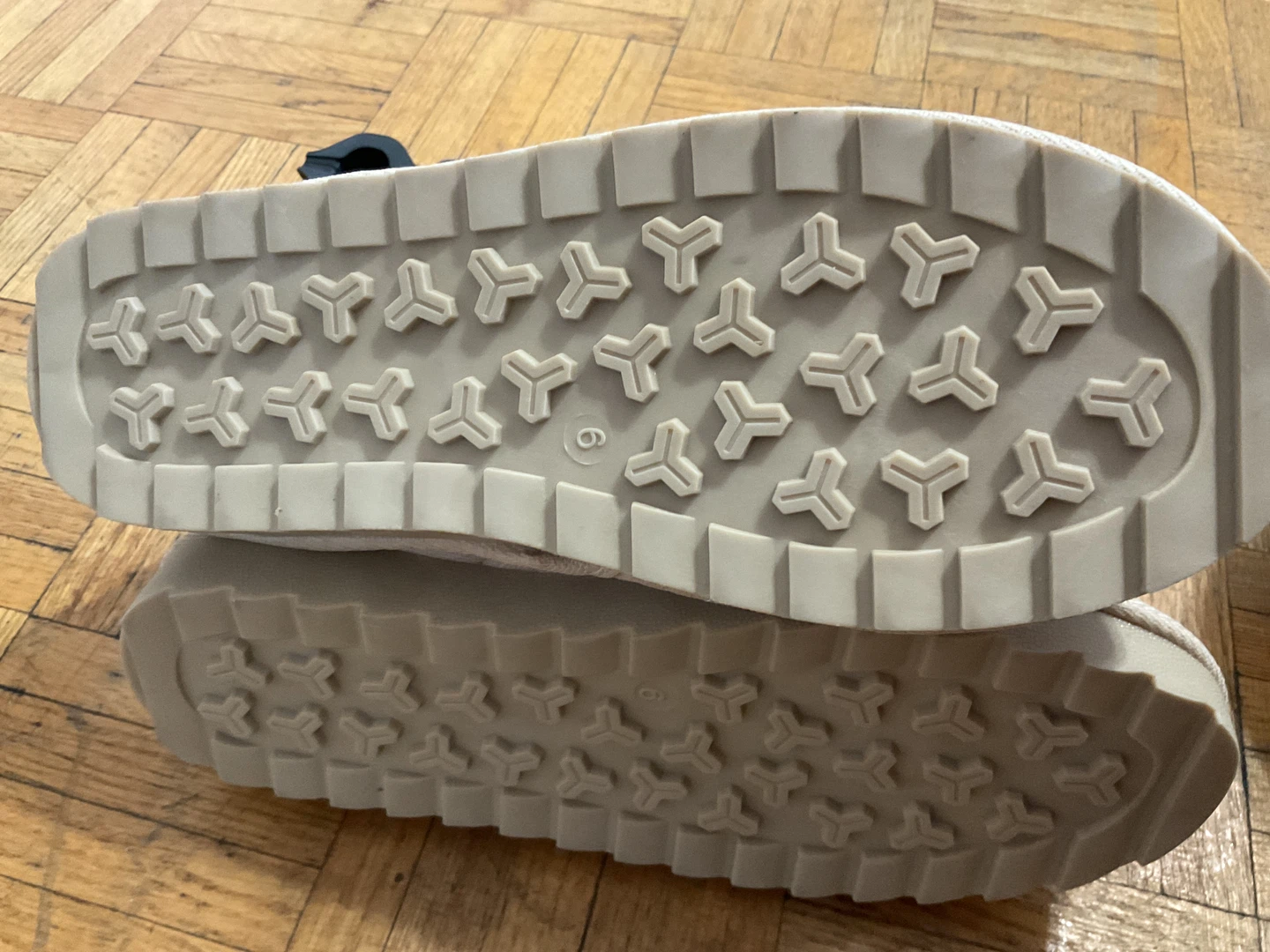 Ardene Cream Winter Boots - Size 6 - photo 3