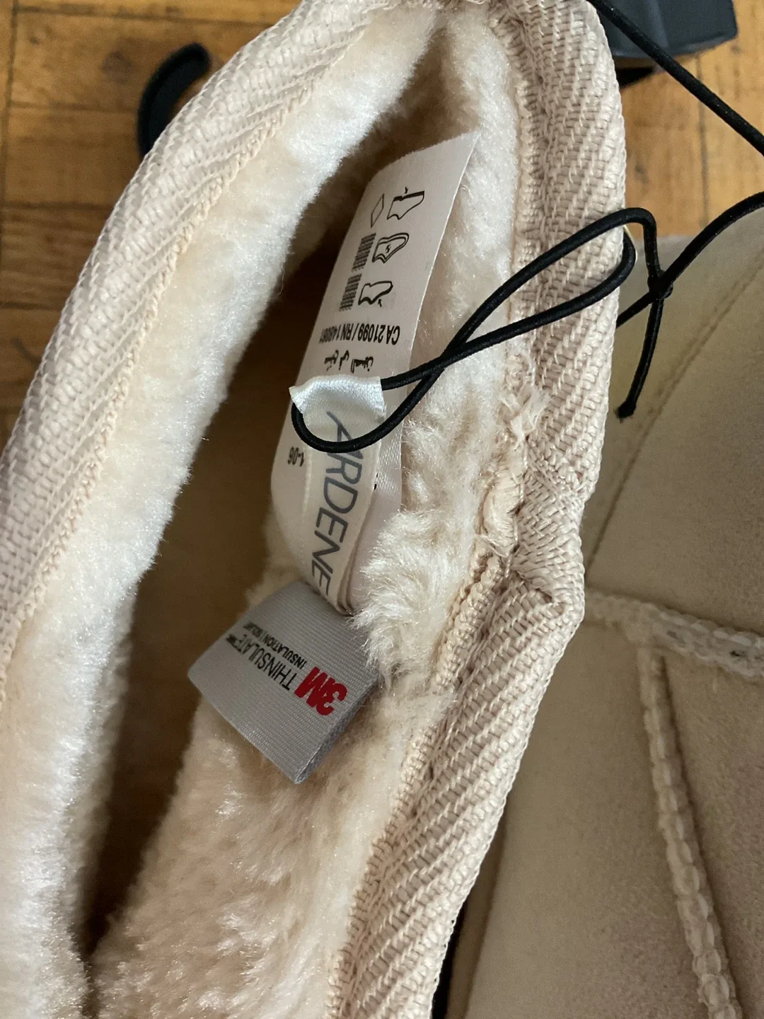 Ardene Cream Winter Boots - Size 6 image indicator(2)