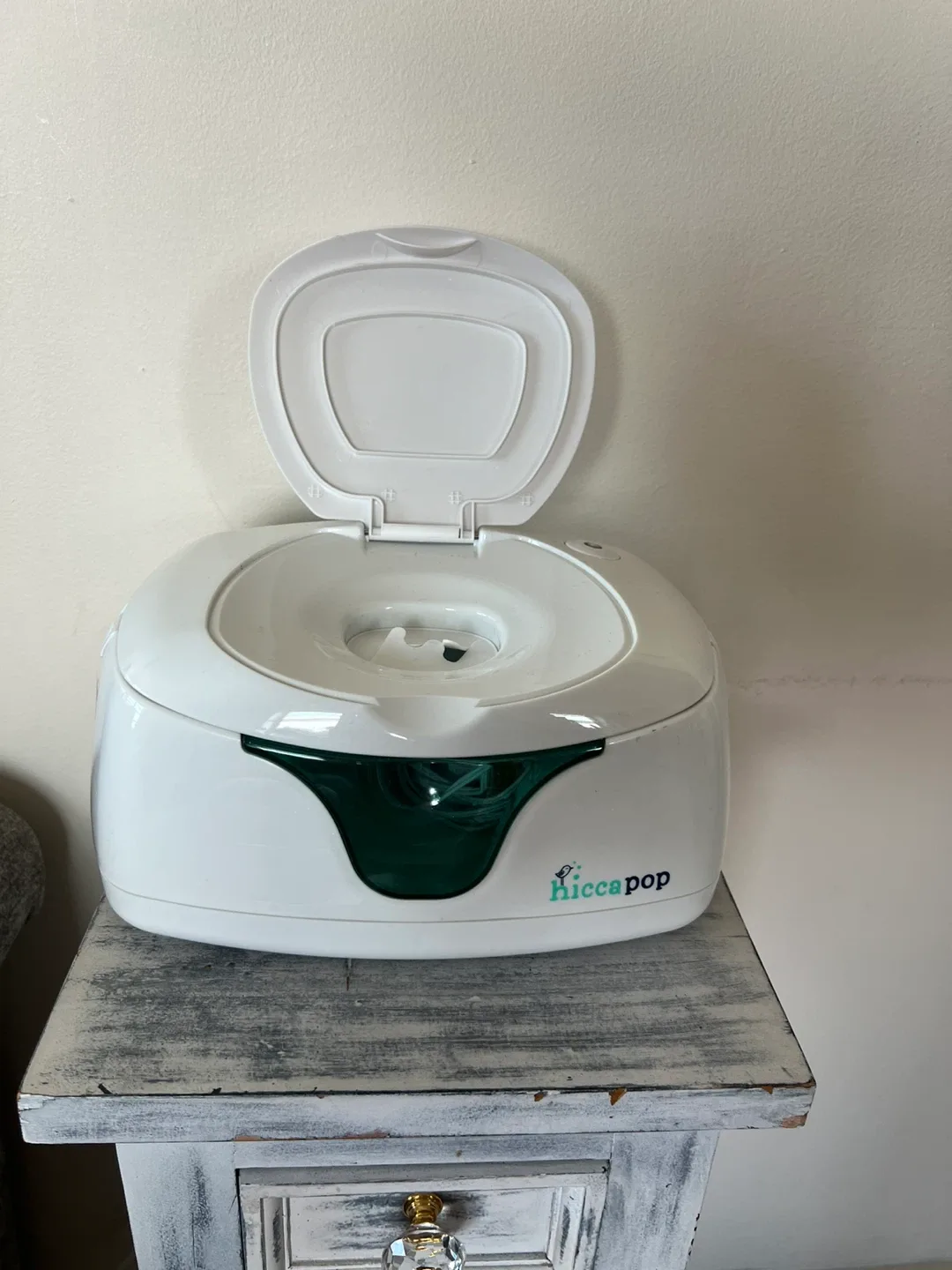 Hiccapop Wipe Warmer with Green Accent image indicator(3)