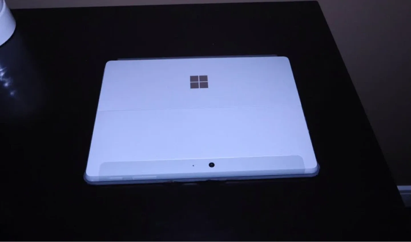Microsoft Surface Pro 7 image indicator(9)