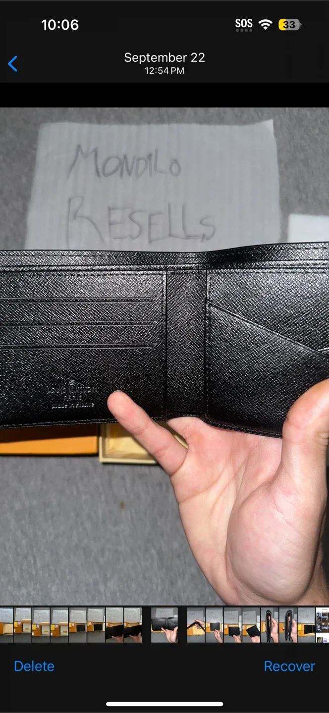 Louis Vuitton Multiple Wallet image indicator(5)