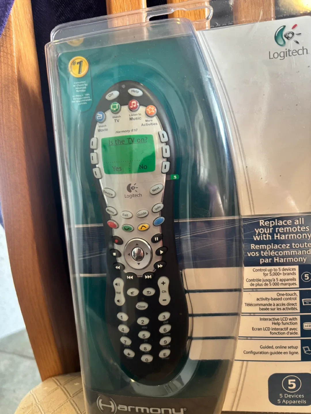 Logitech Universal Advanced Remote image indicator(2)