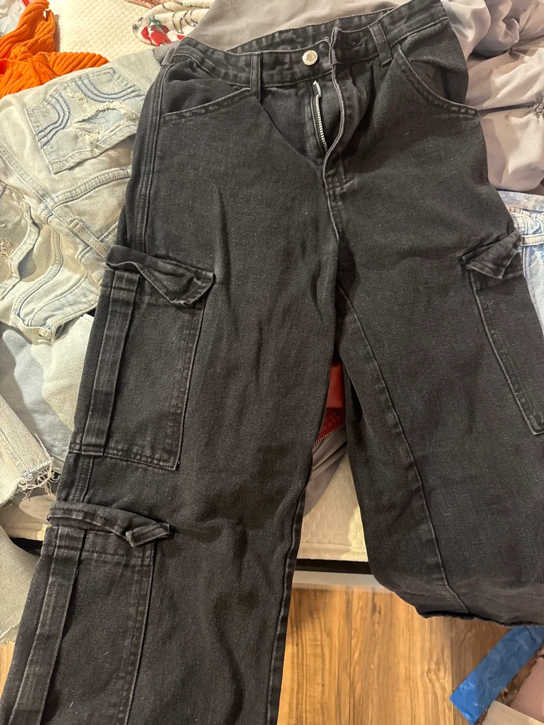 Hollister Ultra High Rise Mom Jeans W25 L27 image indicator(7)