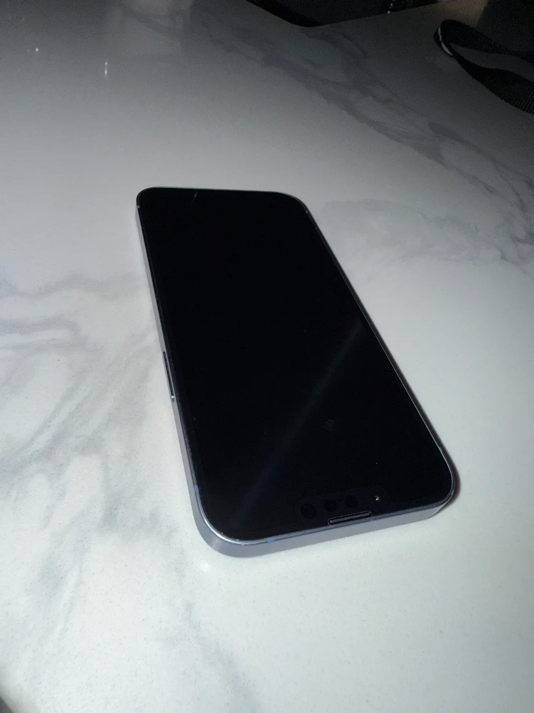 iPhone 14 - Blue image indicator(3)