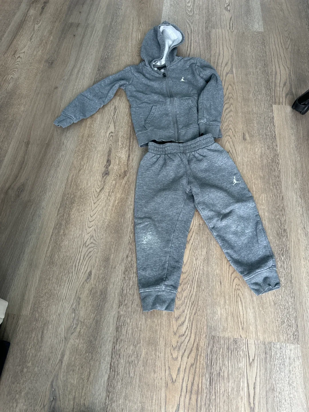 Jordan 4-5 Yrs Grey Tracksuit image indicator(3)