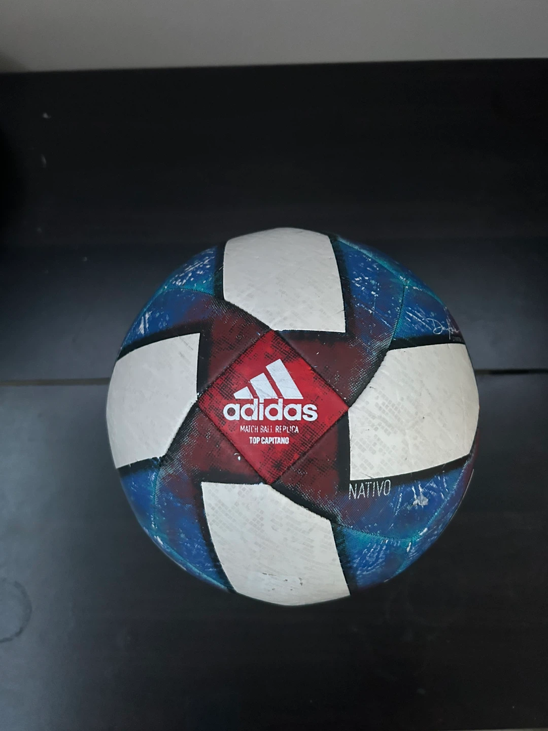 Adidas Nativo Top Capitano Soccer Ball