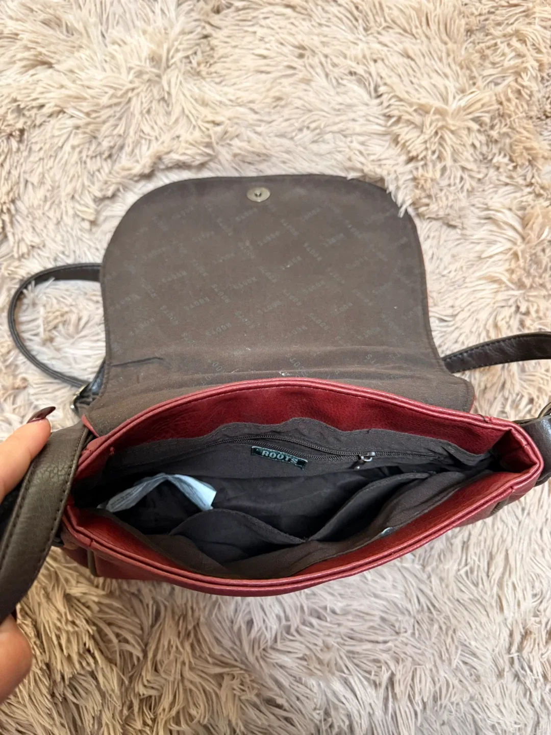 Roots Brown & Red Leather Crossbody Bag image indicator(3)