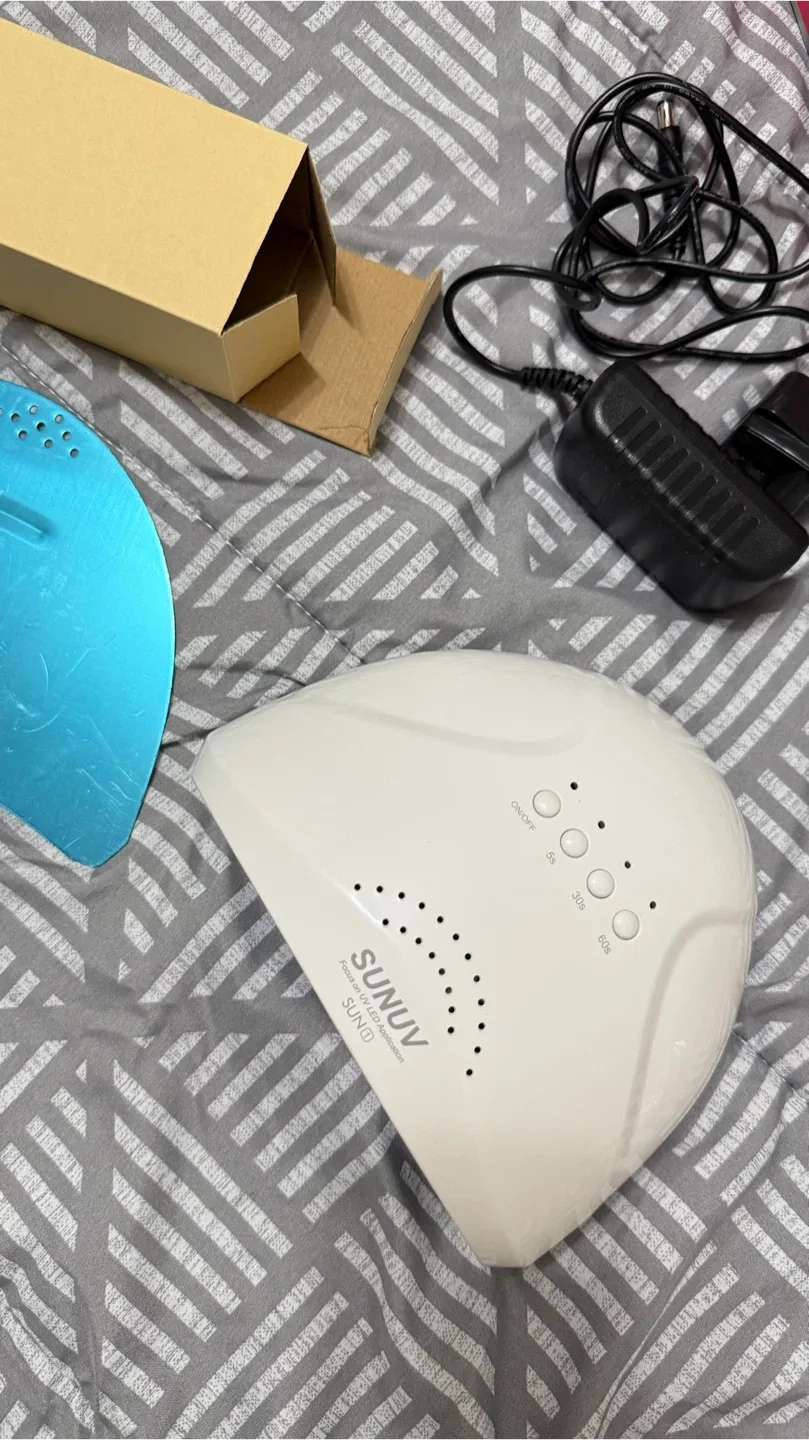 SUNUV UV LED Nail Lamp - Like New! image indicator(3)