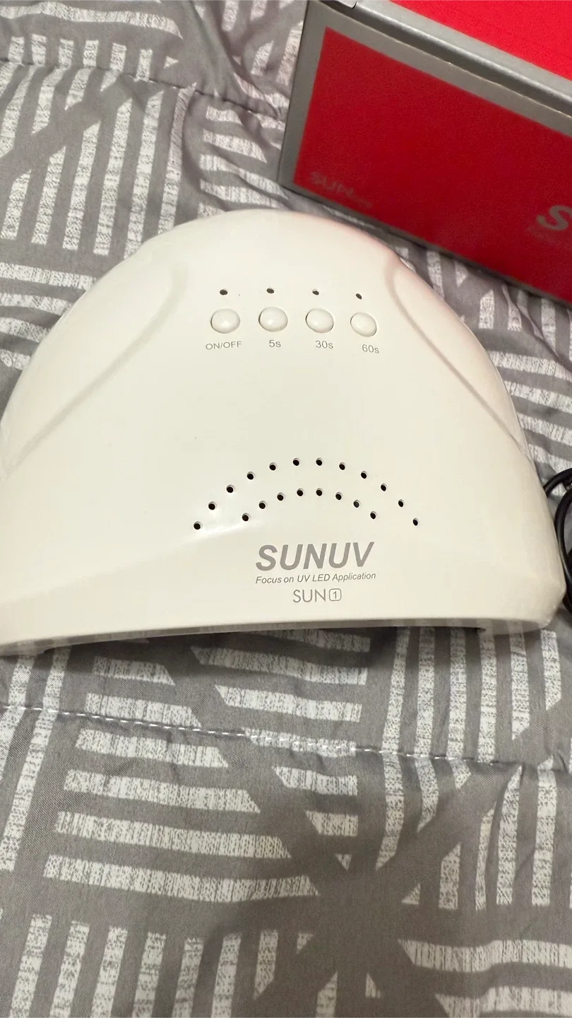 SUNUV UV LED Nail Lamp - Like New! image indicator(2)