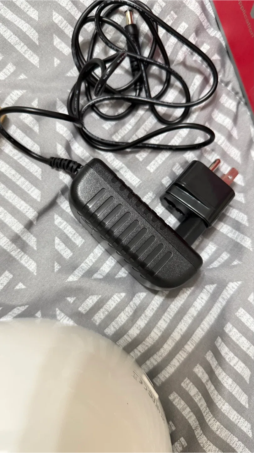 SUNUV UV LED Nail Lamp - Like New! image indicator(4)