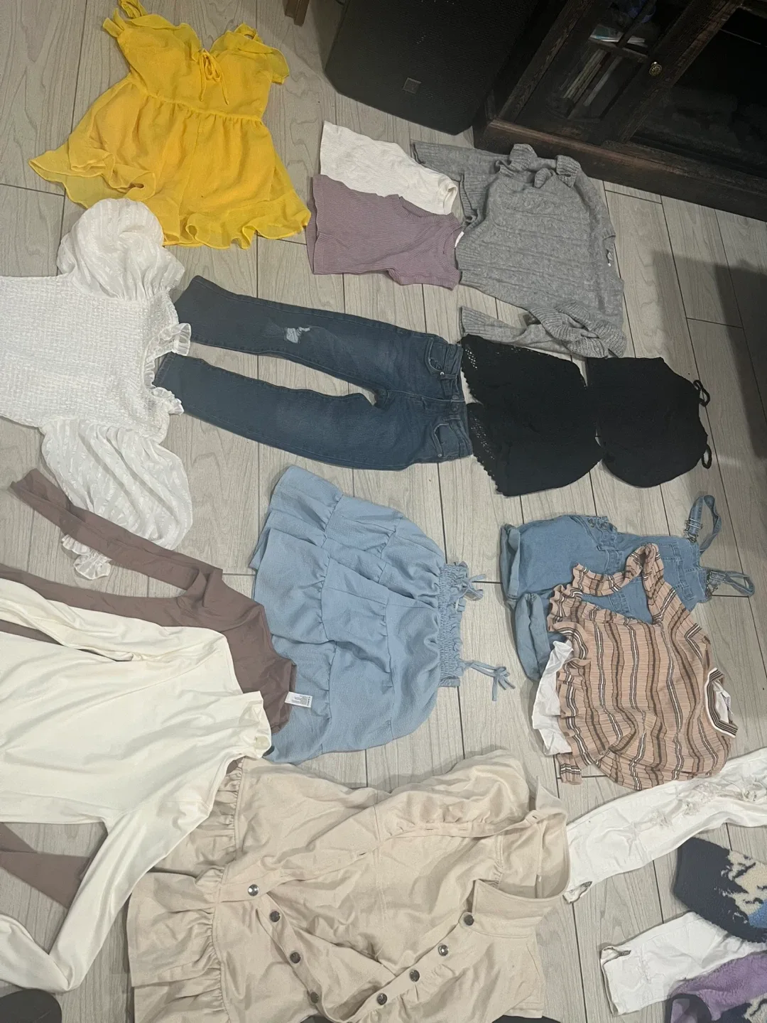 Clothes for girls image indicator(2)