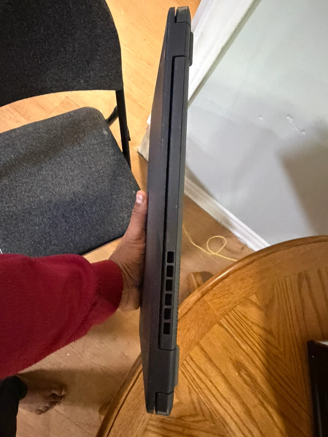 Dell Latitude 3410 Laptop - photo 5