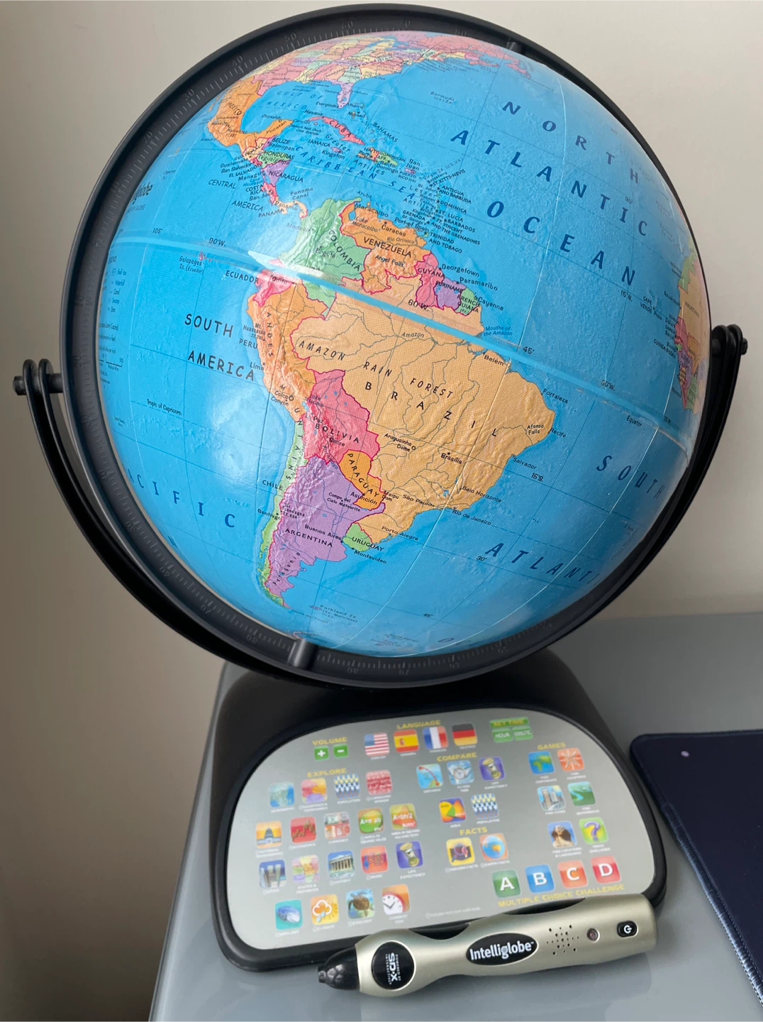 Intelliglobe Interactive World Globe