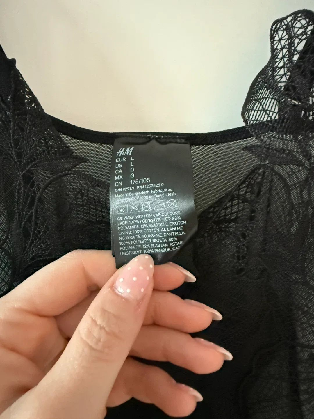 H&M Black Floral Lace Bodysuit - Size L image indicator(3)