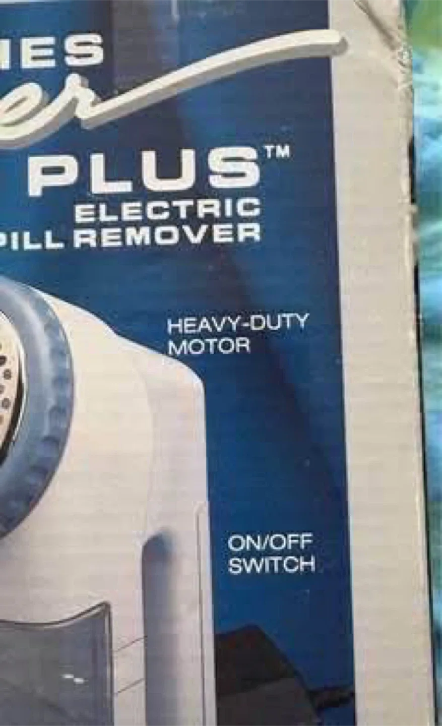 Clothes shaver plus fabric pill remover (Never used) (FREE) image indicator(3)