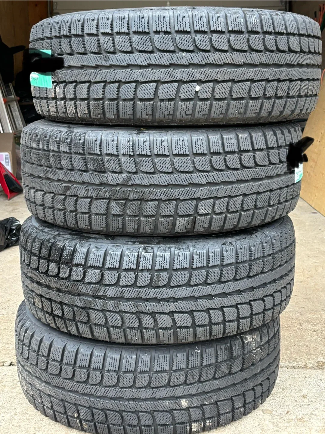 Grip 205/55R16 91H Winter Tires - Set of 4 image indicator(2)