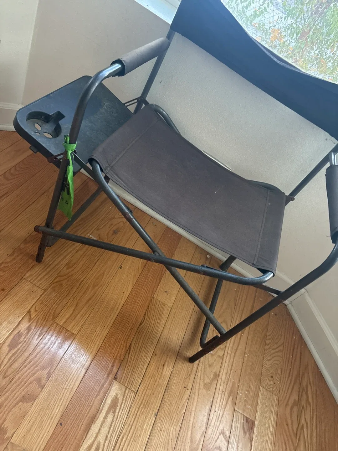 Foldable chair thumbnail