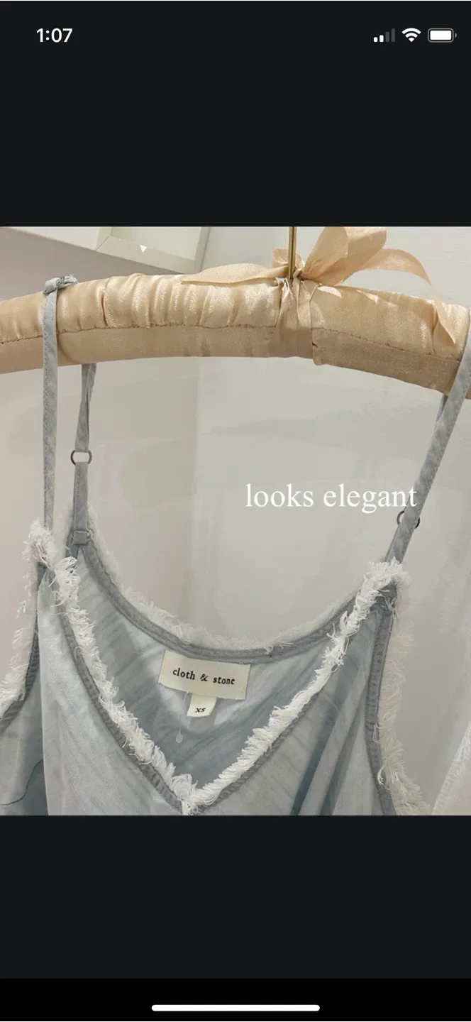 26 Elegant Silk Hangers image indicator(4)