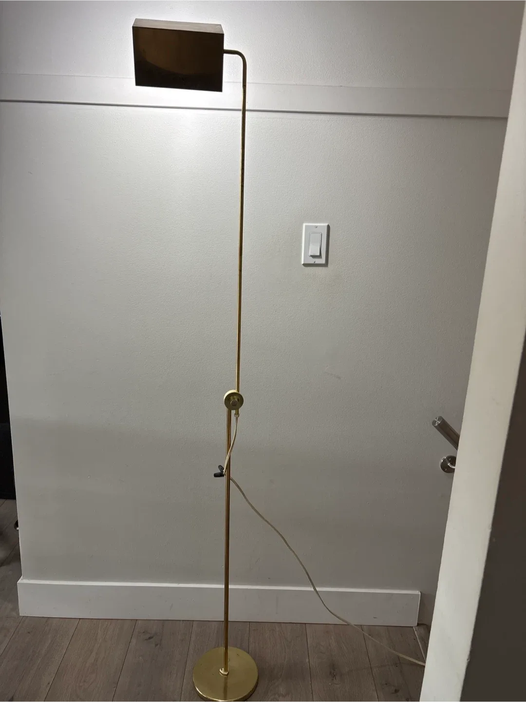 Vintage Solid Brass Adjustable Floor Lamp image indicator(6)