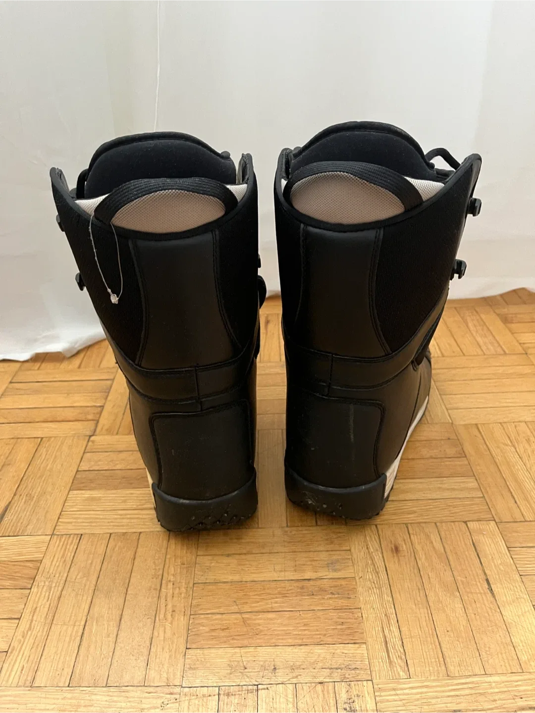 Women's Snowboard Boots - Size 9 image indicator(7)
