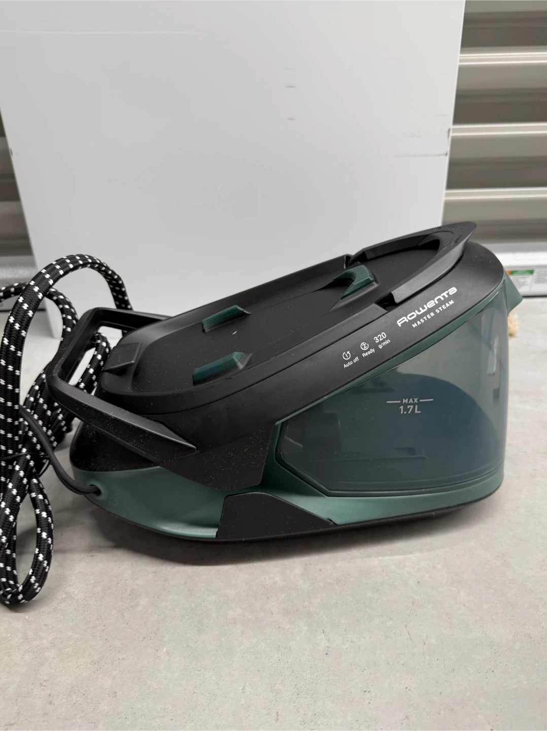 Rowenta Master Steam Generator Iron – 1.7L Station. - photo 5