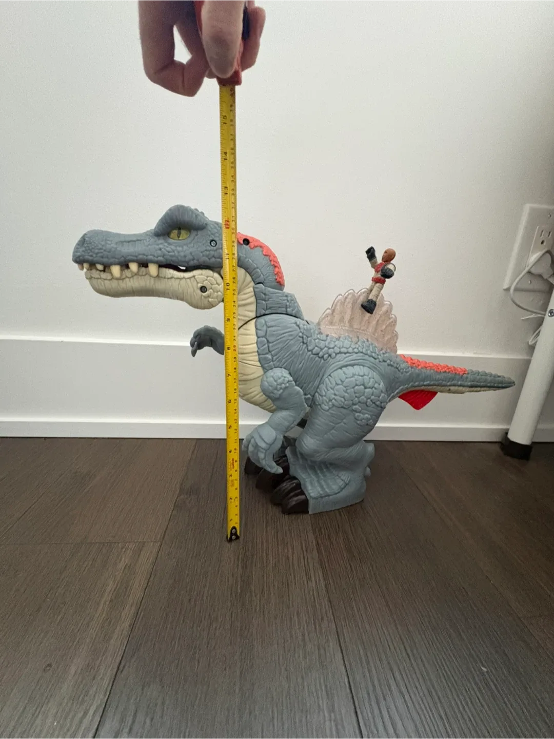 Mattel  Roaring Flashing dinasaur HML41 image indicator(4)