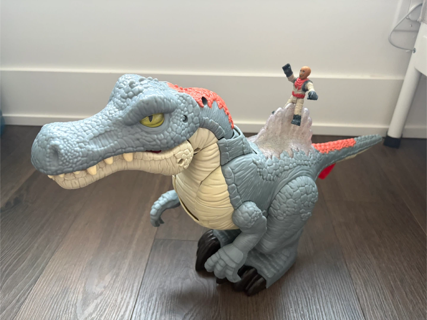 Mattel  Roaring Flashing dinasaur HML41 - photo 2