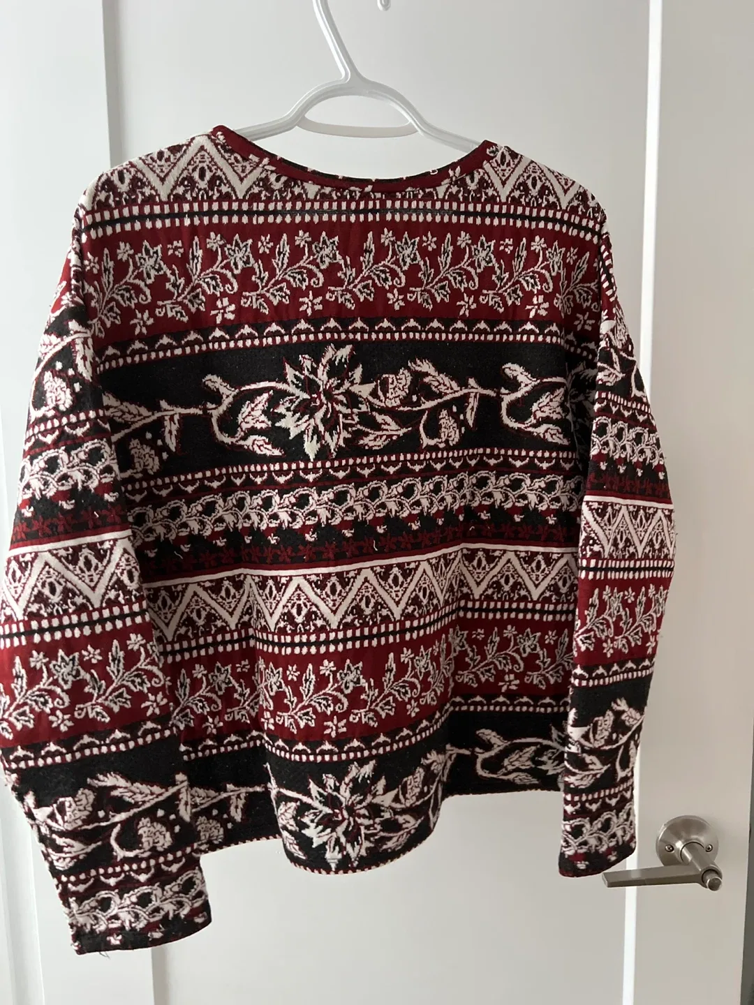 H&M Patterned Long Sleeve Top - Size M image indicator(2)