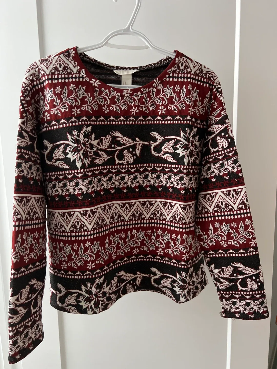 H&M Patterned Long Sleeve Top - Size M