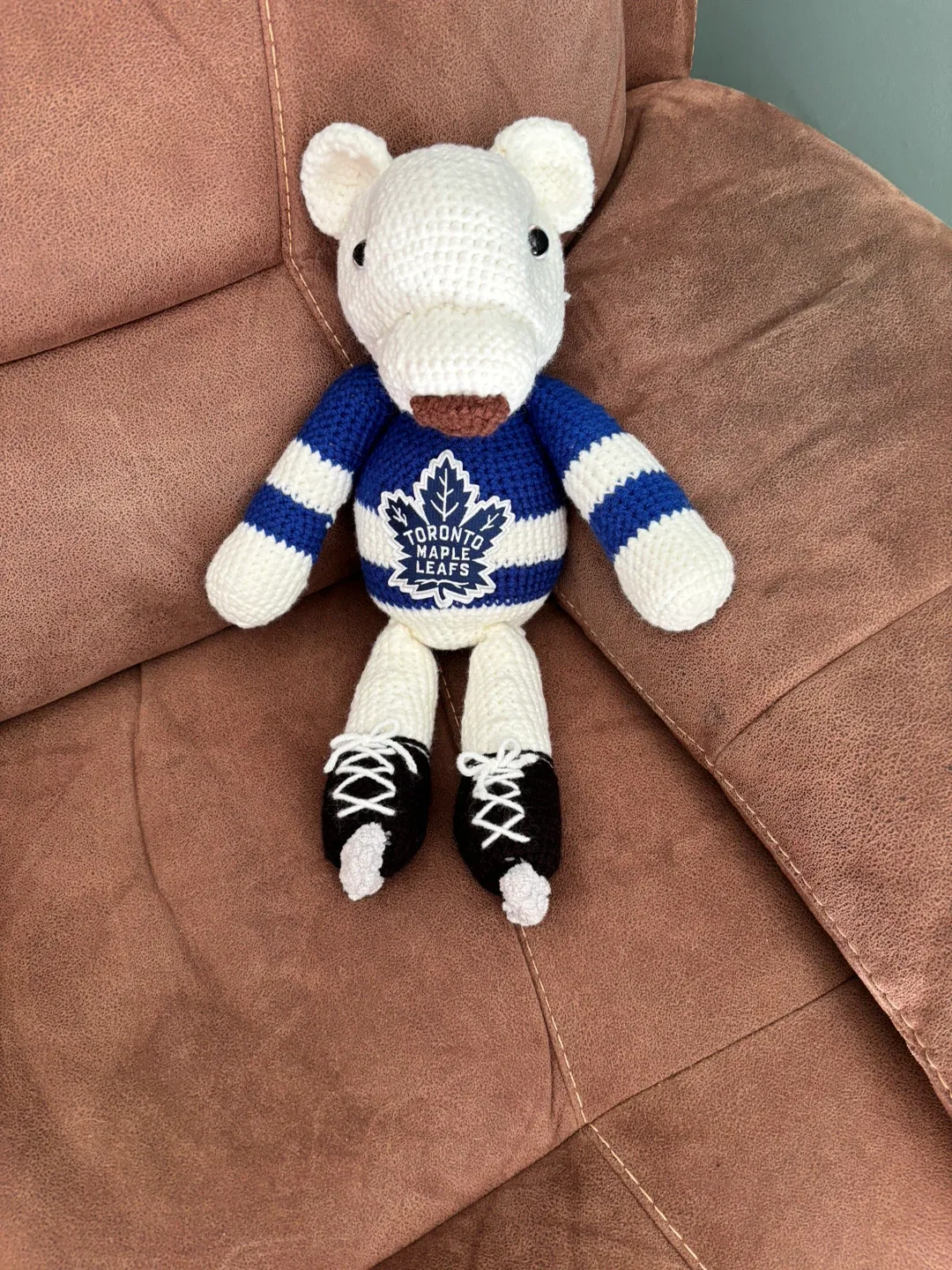 Toronto Maple Leafs Crochet Bear image indicator(2)