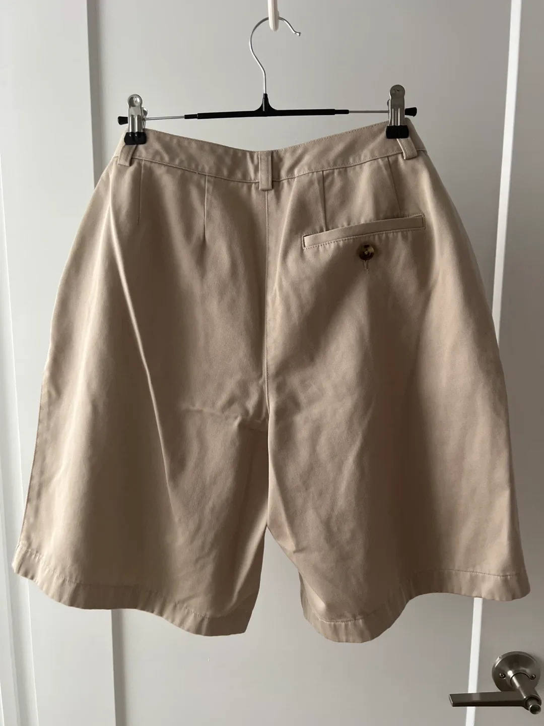 L.L.Bean Beige Shorts - Size 2/4 image indicator(2)