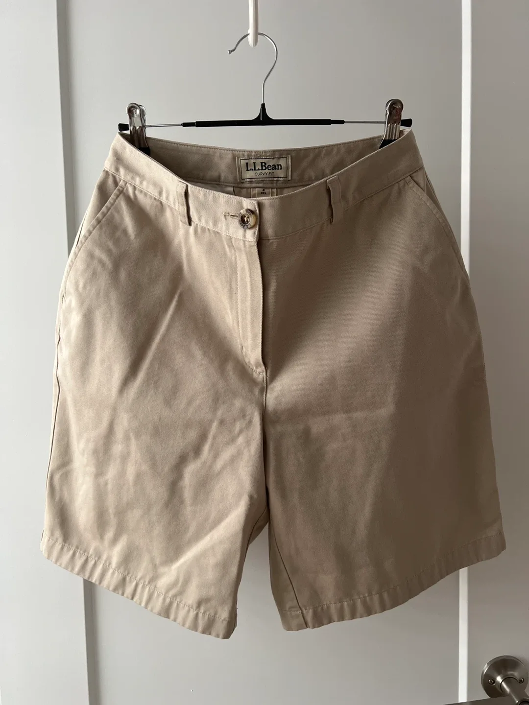L.L.Bean Beige Shorts - Size 2/4