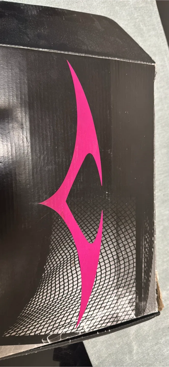 American Athletic Ice Skates - Youth 12-13 - Pink image indicator(3)