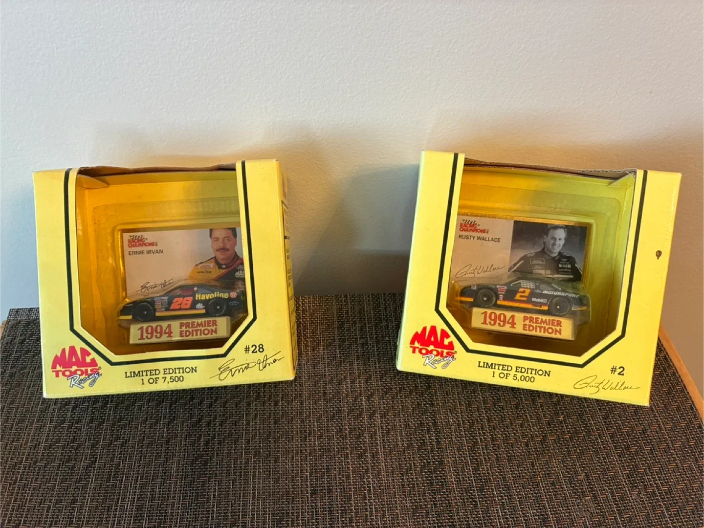 Racing Champions 1:64 Die Cast Replica - Ernie Irvan image indicator(2)