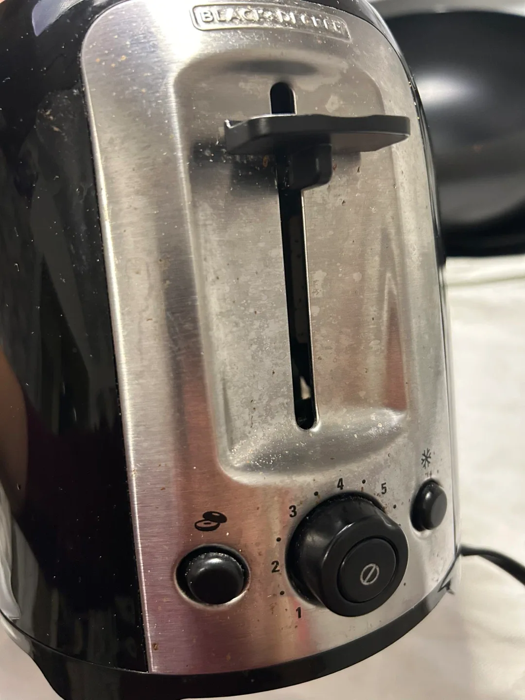 Black and Decker Toaster - Model TR27880 image indicator(3)