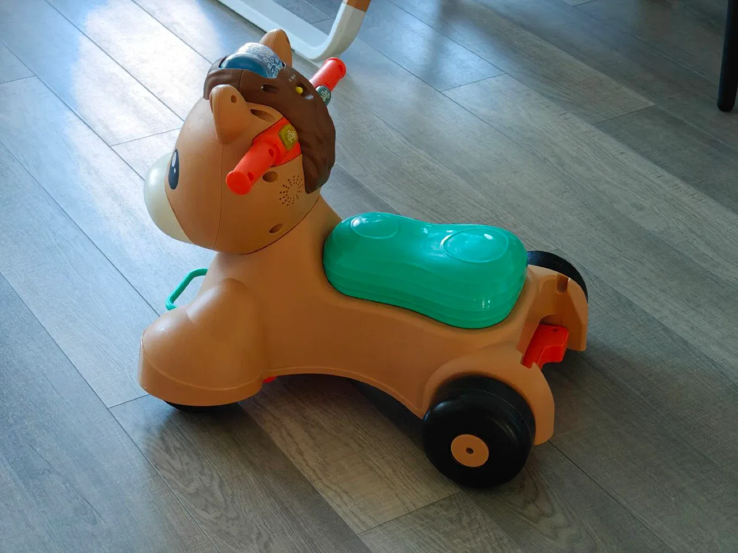 Fisher-Price 4-in-1 Ride 'N Stride Pony image indicator(2)