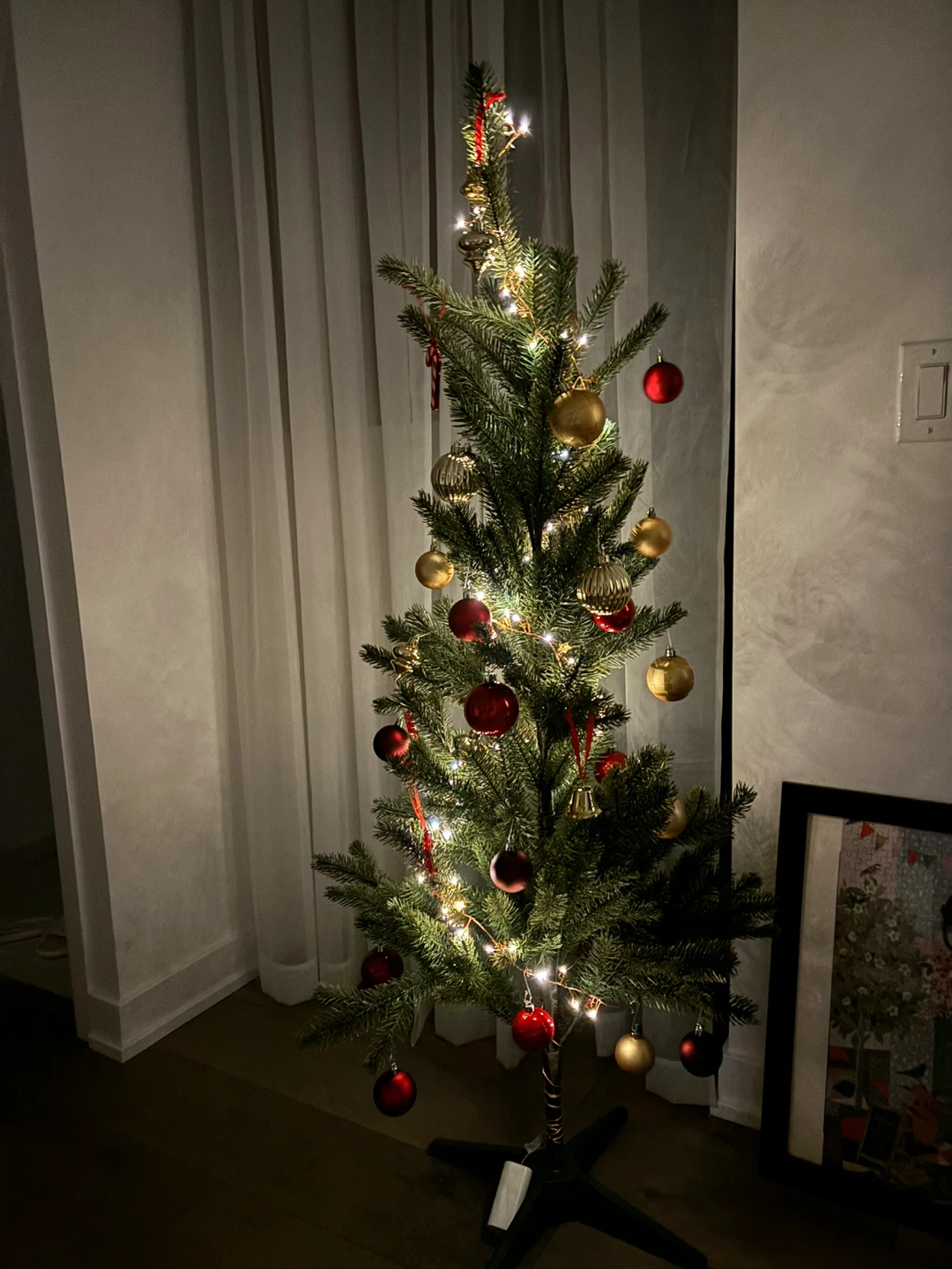Christmas Tree with Lights & Ornaments - photo 2