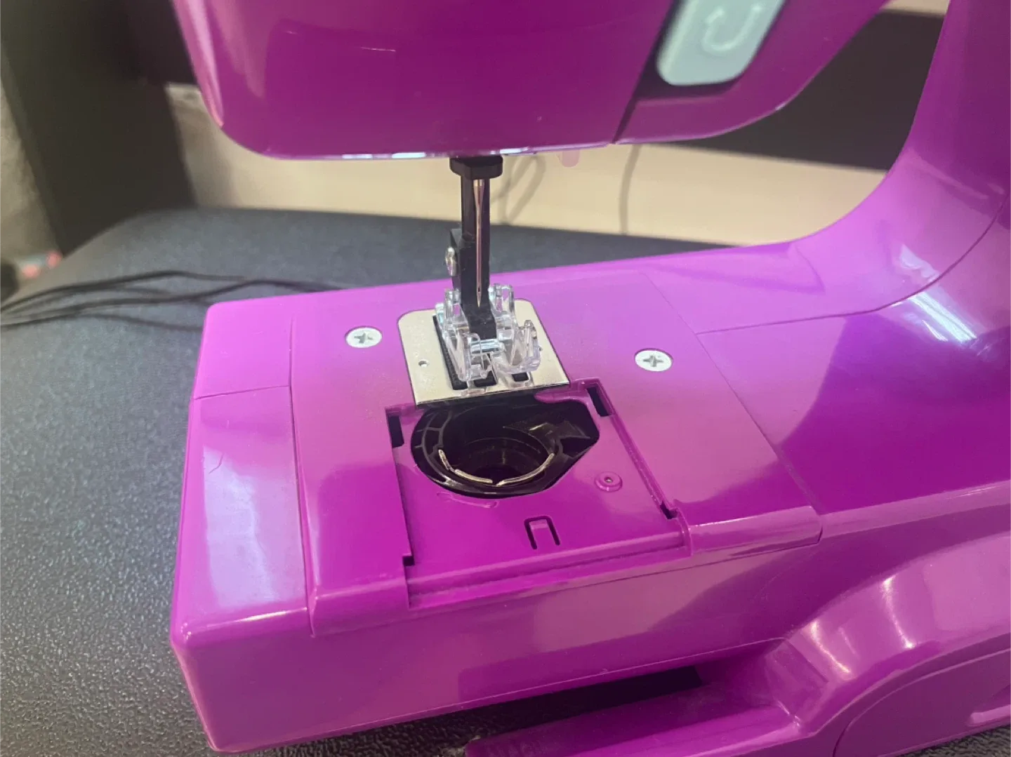 Janome 525B Sewing Machine - Purple image indicator(2)