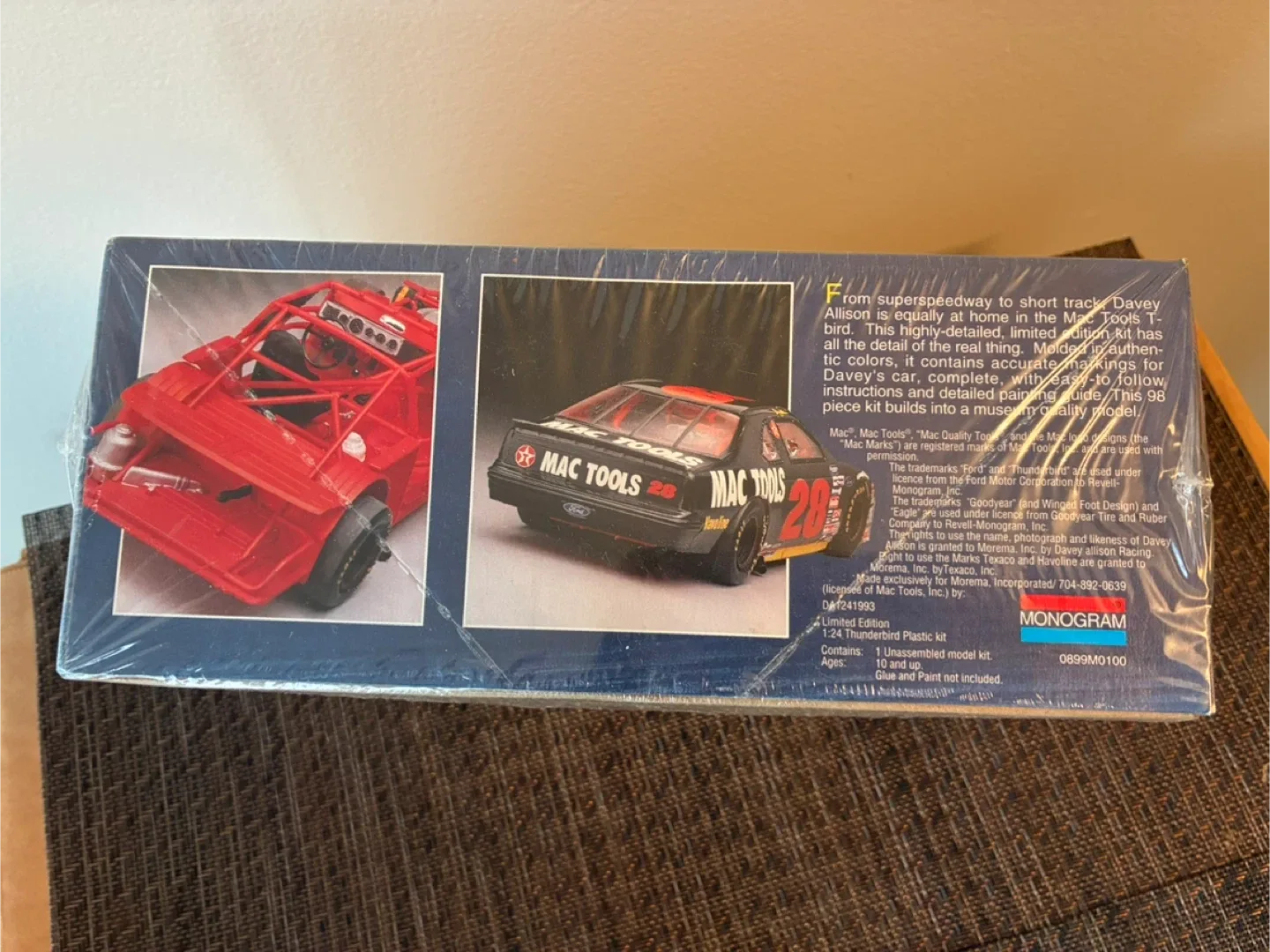 MAC Tools 28 Davey Allison Thunderbird 1:24 Model Kit image indicator(3)