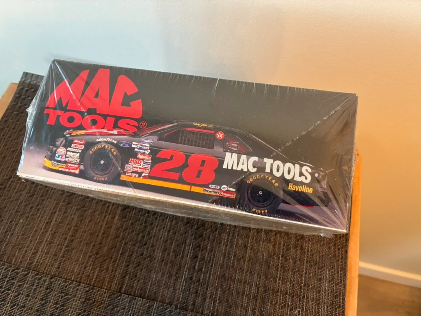 MAC Tools 28 Davey Allison Thunderbird 1:24 Model Kit image indicator(2)