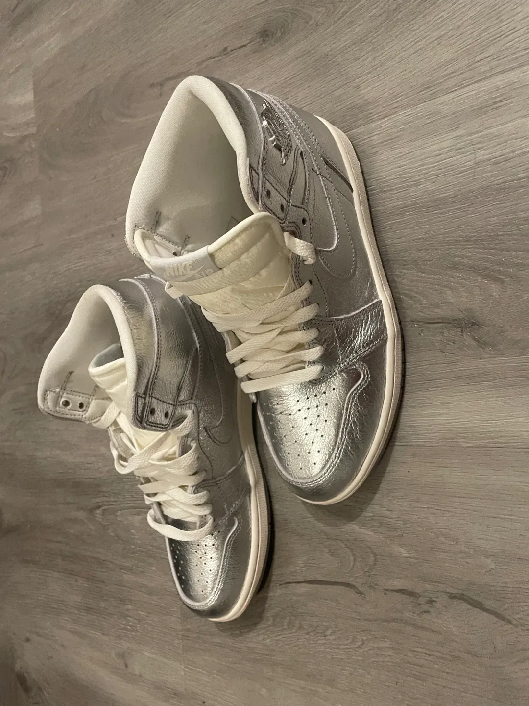 Nike Air Jordan 1 High Zoom CMFT 2, Size 9.5 image indicator(3)