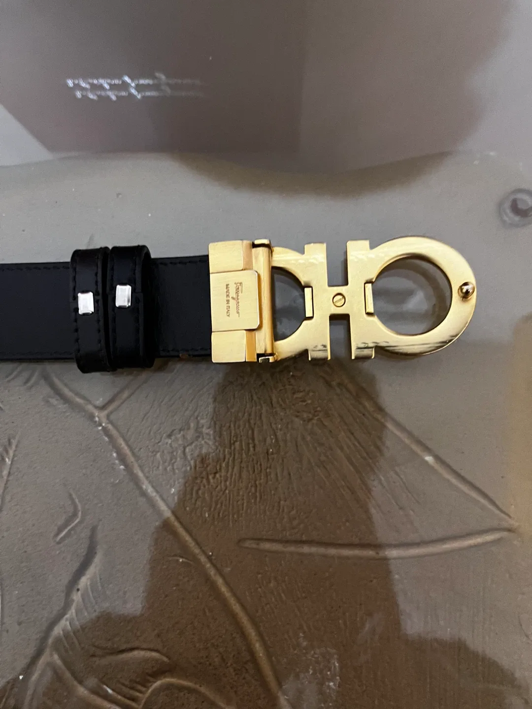 gold ganchini reversible belt image indicator(2)