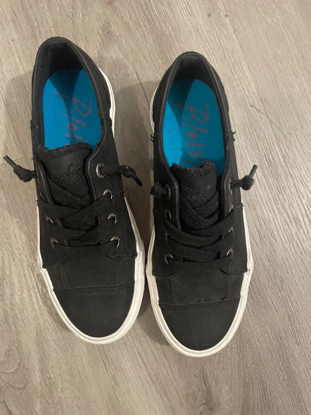 Blowfish Malibu Black Canvas Sneakers Size 7