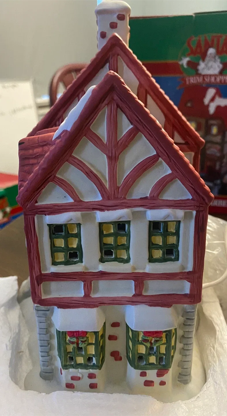 Santa's Trim Shoppe Porcelain Restaurant Set - 8 pc image indicator(3)