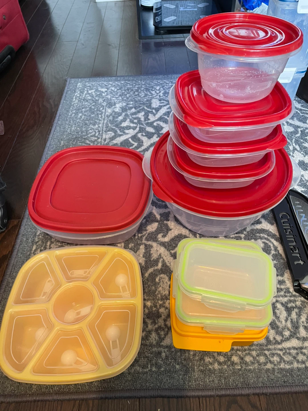 Food Storage Containers - Rubbermaid/Tupperware