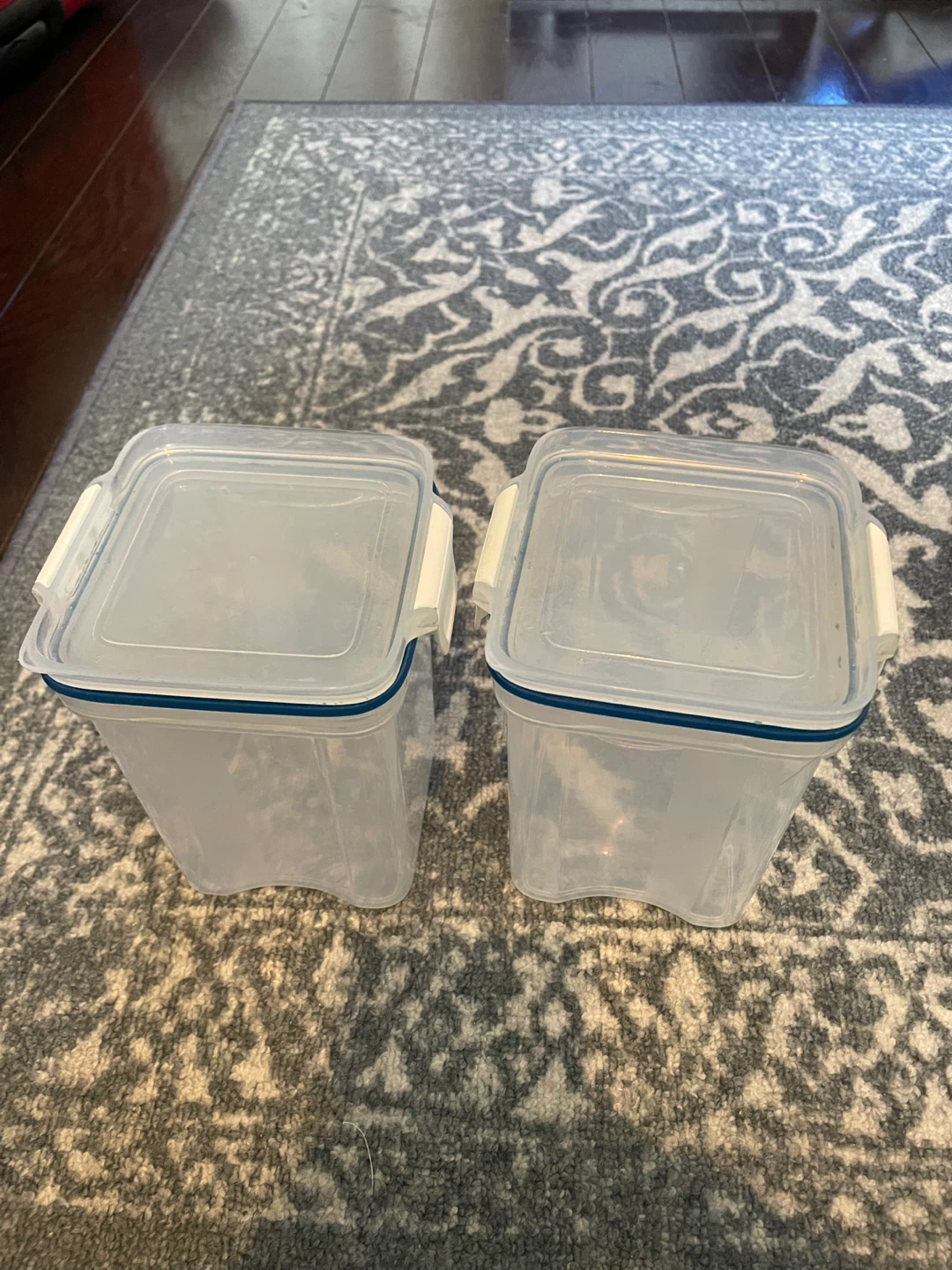 Food Storage Containers - Rubbermaid/Tupperware - photo 2