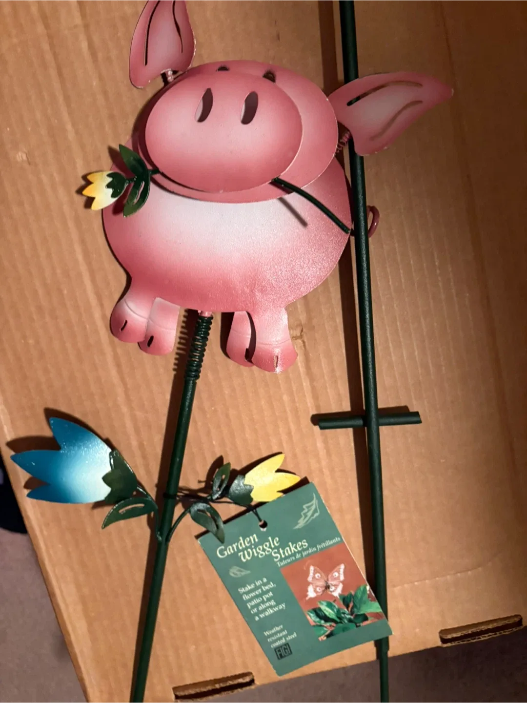 Garden Wiggle Stakes - Pig Garden Decor image indicator(2)